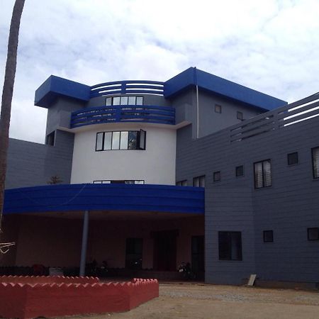 Kallada Golden Hotel Thrissur Exterior photo