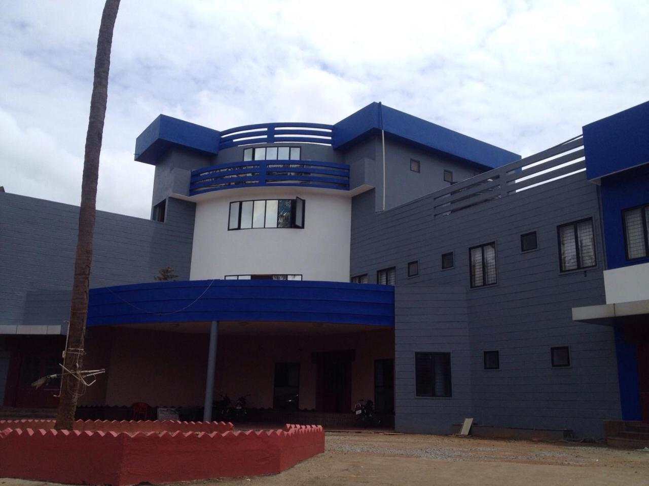 Kallada Golden Hotel Thrissur Exterior photo